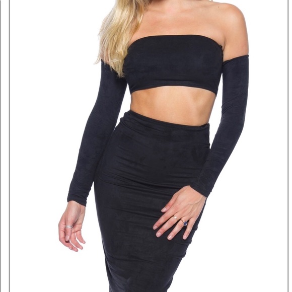 Other - Price Drop! Faux suede Stunner!!